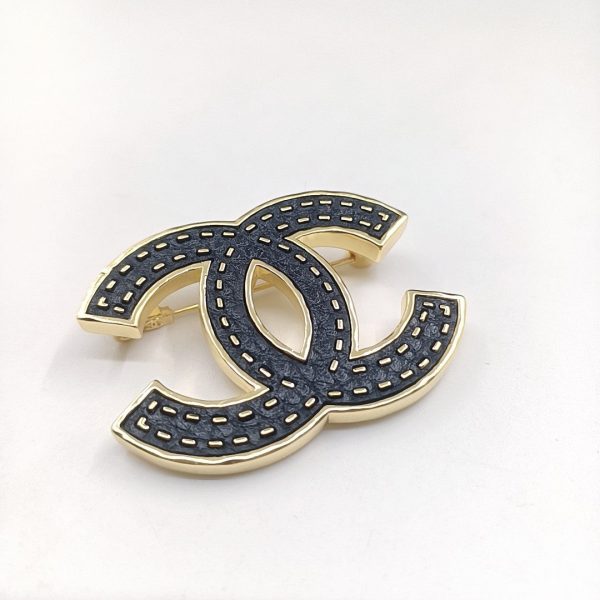 18K CC Black Brooch - Image 7