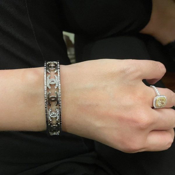 18K CC Open Cuff Bracelet - 图片 4