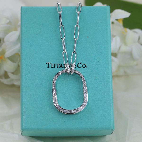 18K T Lock Pendant Pavé Diamonds Necklace - 图片 5