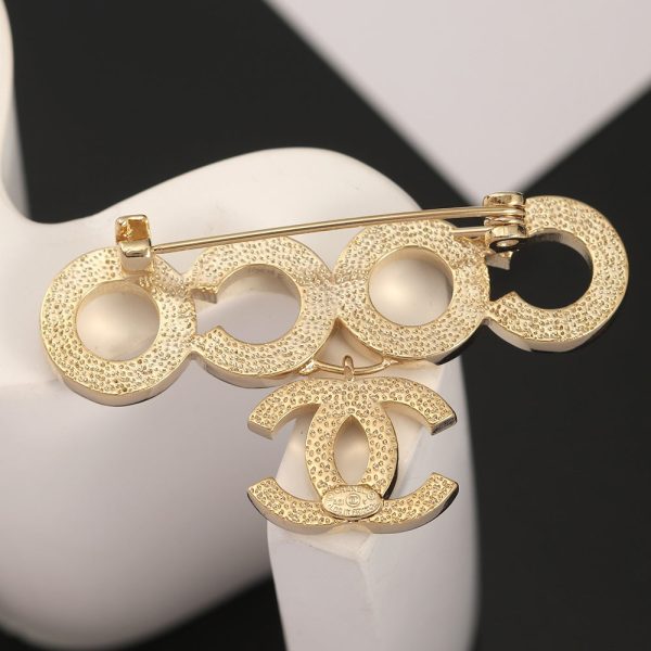 18K CC Coco Crush Pearls Brooch - Image 8