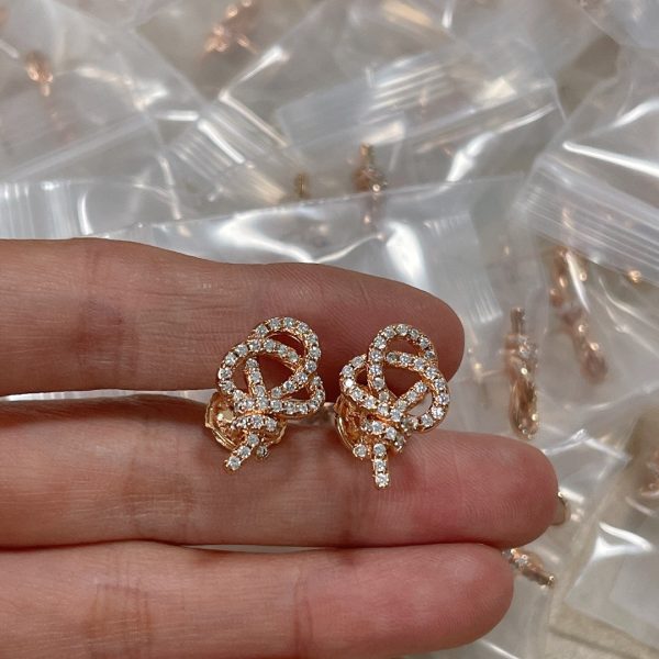 18K T Keys Woven Diamond Earrings - 图片 2