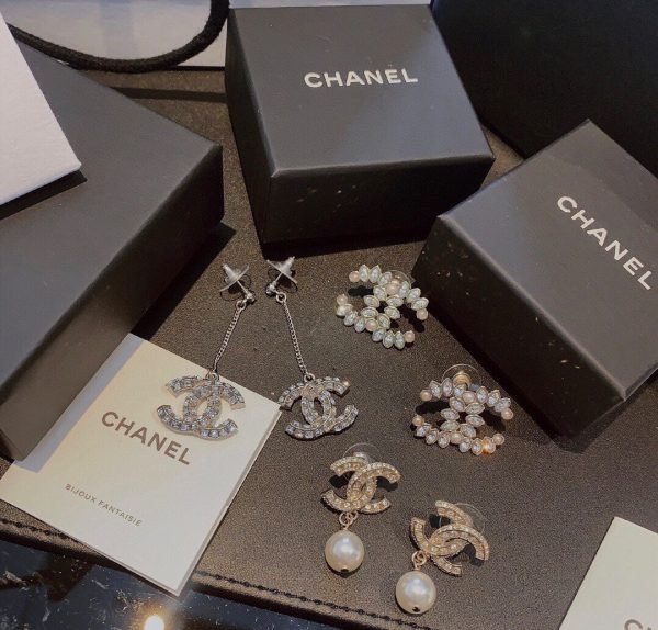 18K CC Crystal Earrings - 图片 8