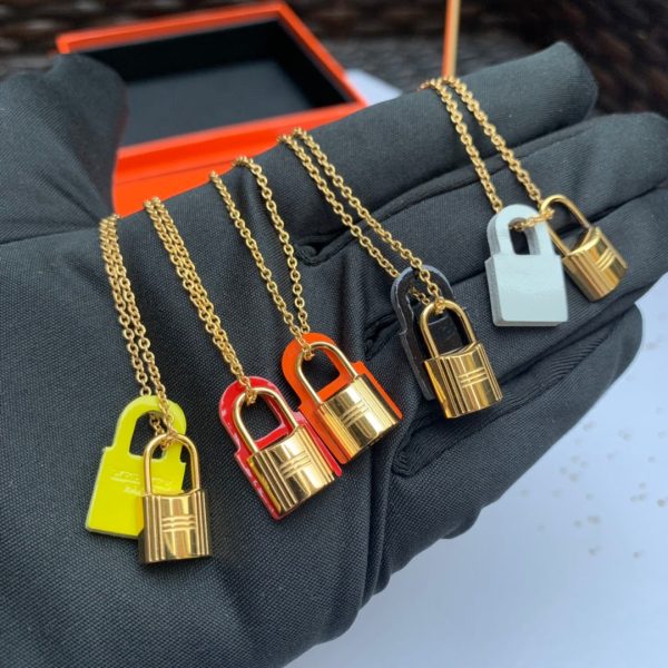 18K O'Kelly Pendant H Necklace - 图片 9