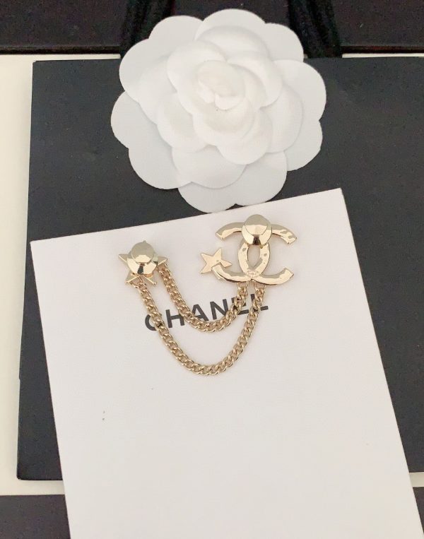 18K CC Heart Star Chain Brooch - Image 6