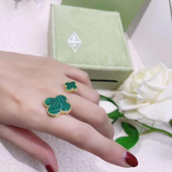 18K Magic Alhambra Malachite Clover Ring - 图片 9