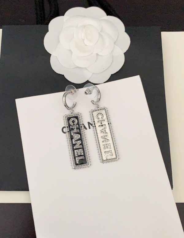 18K CC Typo Drop Earrings - 图片 6
