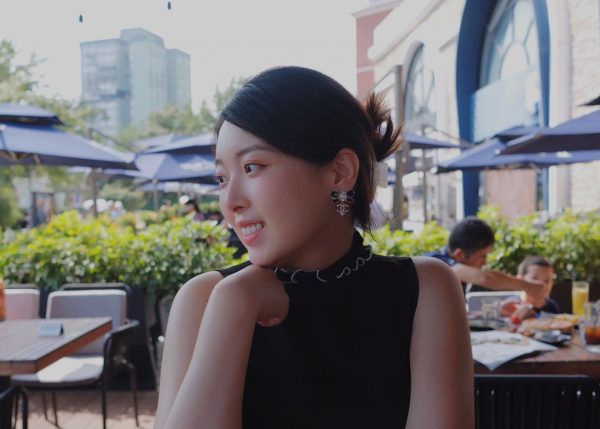 18K CC Bow Tie Crystals Earrings - 图片 7