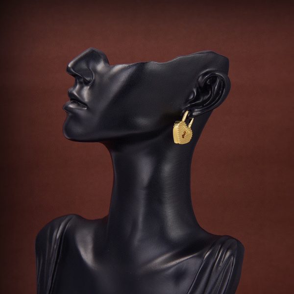 18K BB Hear Lock Earrings - Image 2