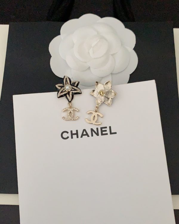 18K CC Camellia Pendant Earrings - Image 7