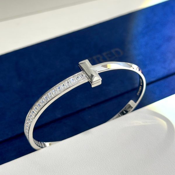 18K T1 Wide Diamond Hinged Bracelet - 图片 9