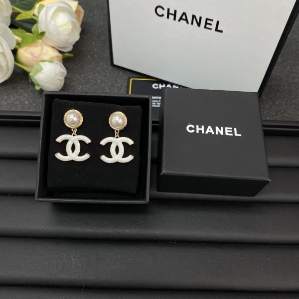 18K CC White Pearl Earrings - 图片 5