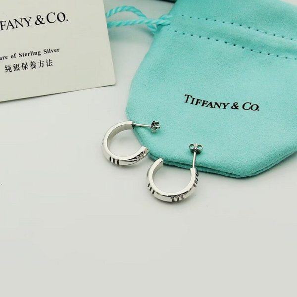 18K Atlas X Hoop Earrings - Image 8