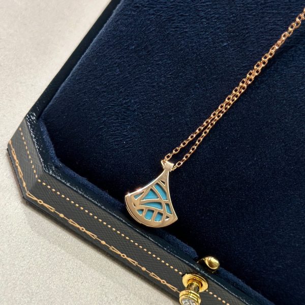 18K BV Divas' Dream Turquoise Pendant Necklace - Image 7