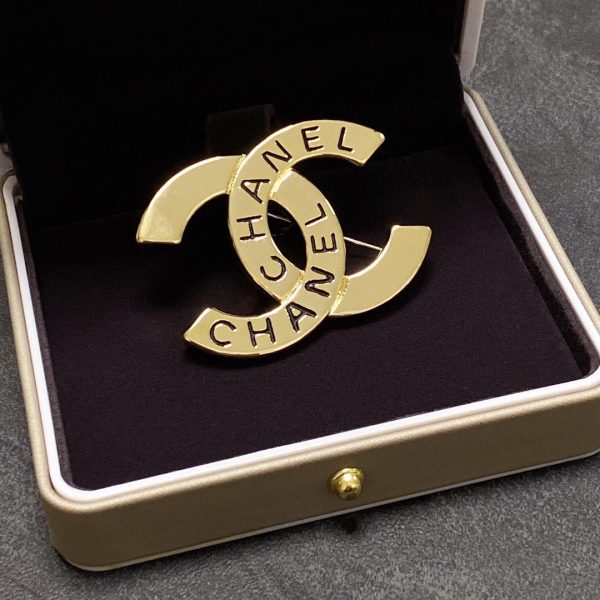 18K CC Script Brooch - Image 5