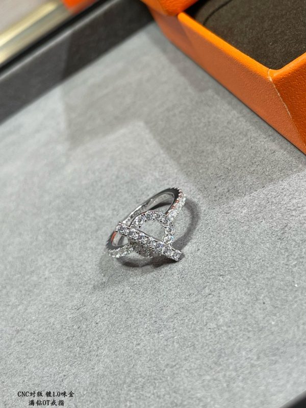 18K Finesse Diamond White Gold H Ring - 图片 11
