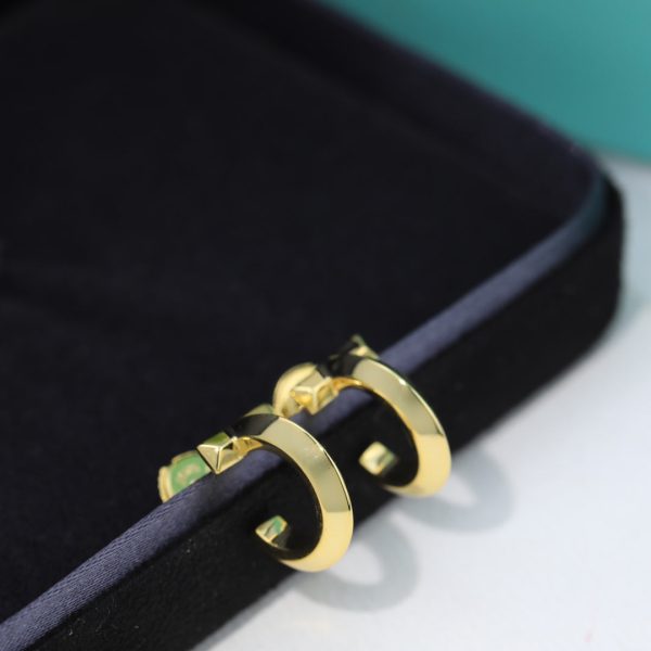 18K T Hoop Earrings - 图片 9