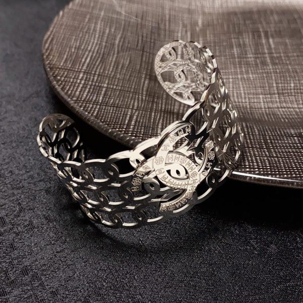 18K CC Vintage Cuff Bracelet - Image 7
