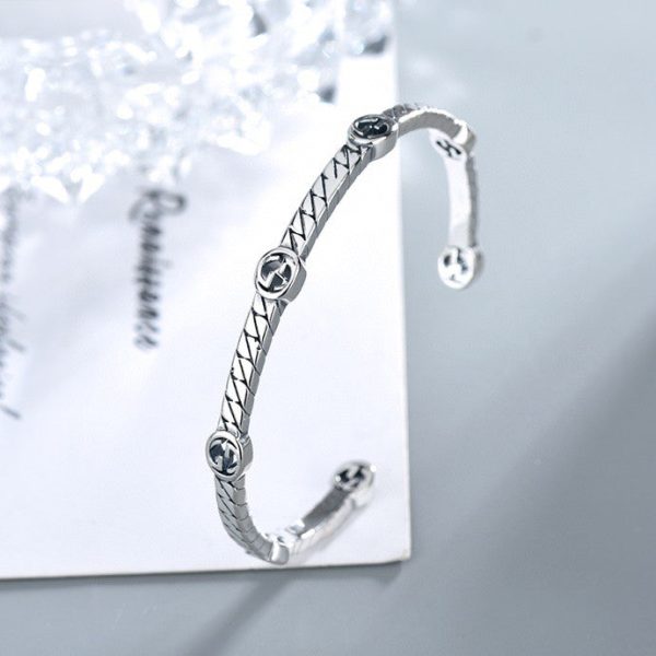 Double G Thin Interlocking G Bracelet - Image 3
