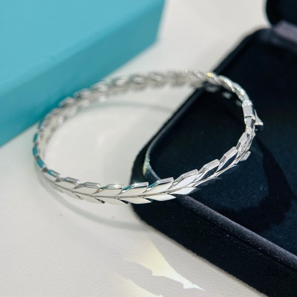 18K T Victoria Vine Diamonds Bracelet - 图片 8