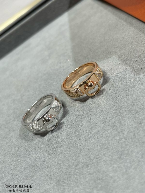 18K Collier De Chien Lock Diamonds H Ring - 图片 4