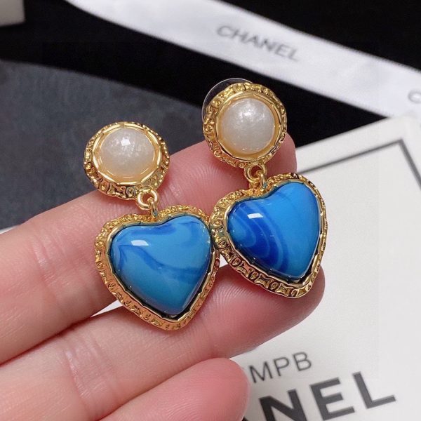 18K CC Blue Heart Pearl Earrings - Image 2