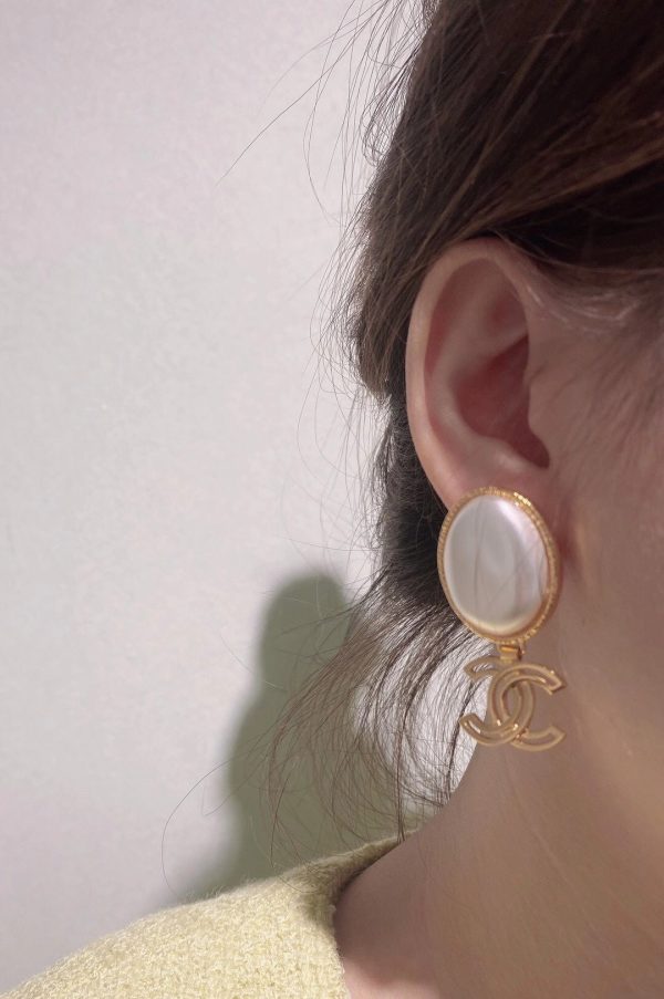 18K CC Big Pearl Pendant Earrings - Image 5