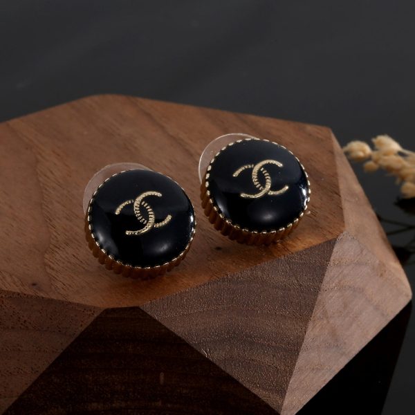 18K CC Circle Black Resin Earrings - 图片 8