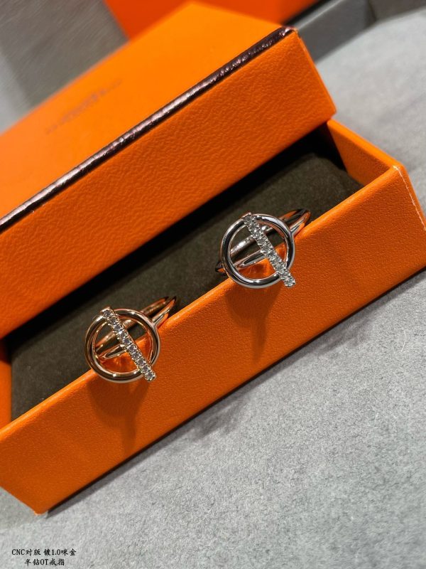 18K Echappee Diamond H Ring - 图片 8