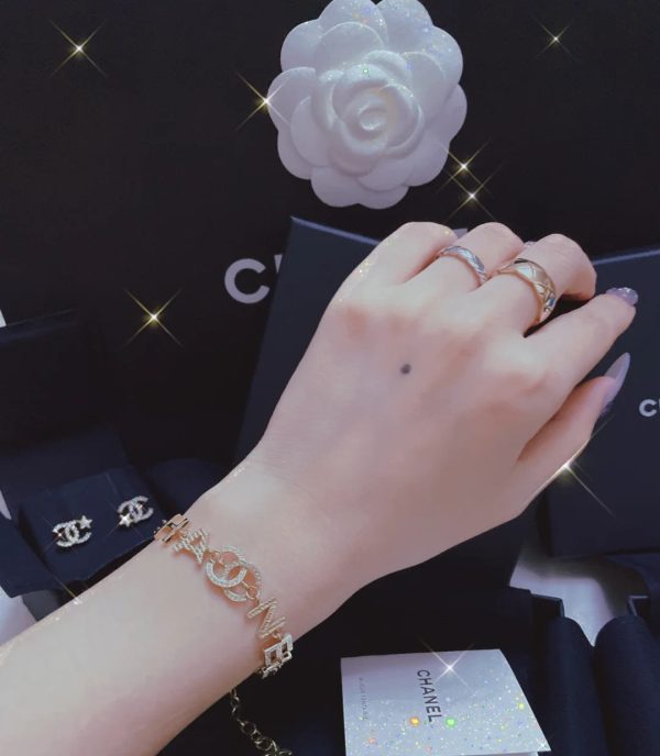 18K CC Script Chain Bracelet - 图片 4
