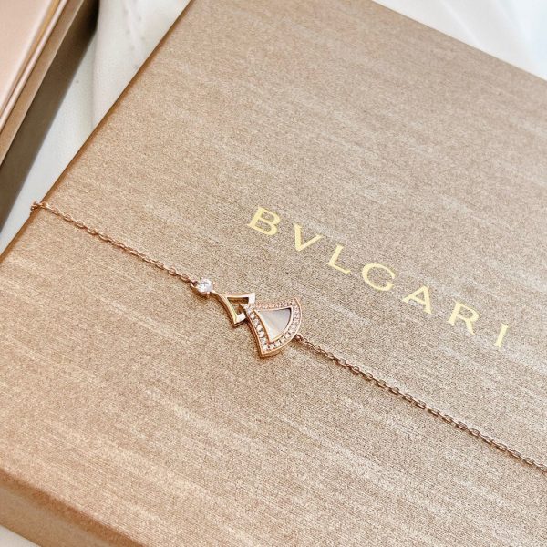 18K BV Divas' Dream Pearl Bracelet - Image 8