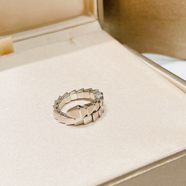 18K BV Serpenti Viper Ring - Image 11