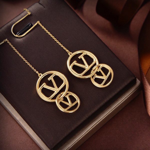 18K Vlogo Long Earrings - Image 4