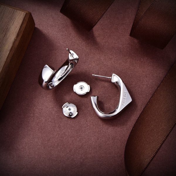 18K Pra Triangle Open Earrings - 图片 5