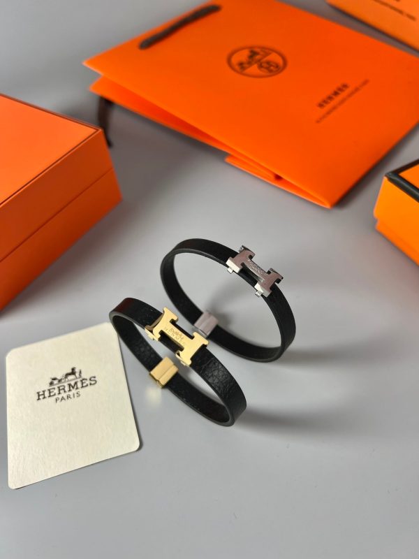 18K Belt Black H Bracelet - Image 8