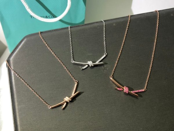 18K T Knot Pendant Diamond Necklace - 图片 12