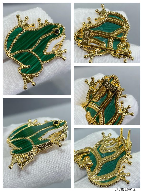 18K Lucky Animals Frog Clip Brooch - Image 5