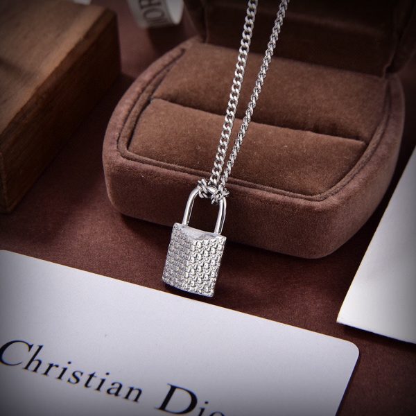 18K CD Lock Necklace - 图片 8