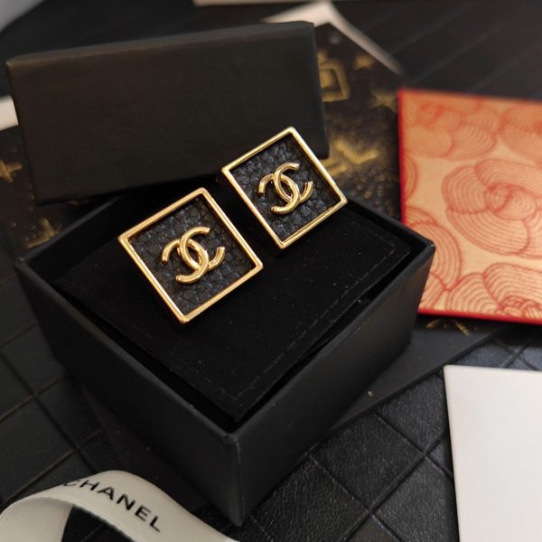 18K CC Black Square Earrings - 图片 8