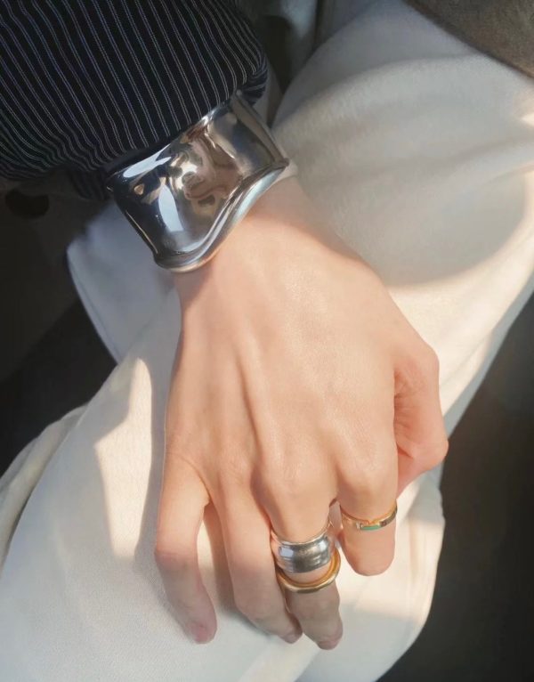 Elsa Peretti Medium Bone Cuff Bracelet - 图片 12