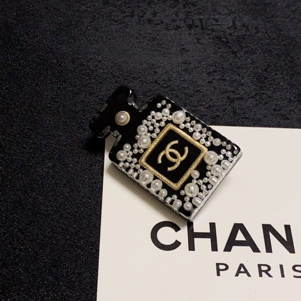18K CC Bottle Brooch - Image 8