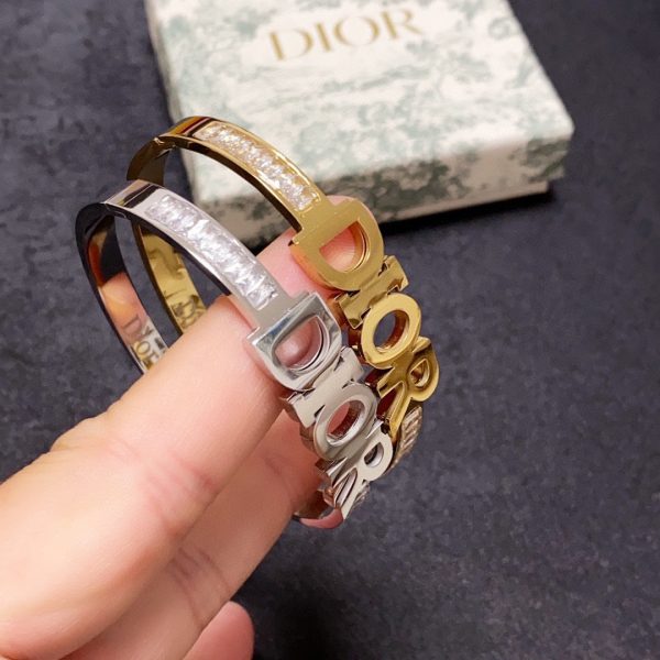 18K CD Crystals Bangle Bracelet - 图片 6