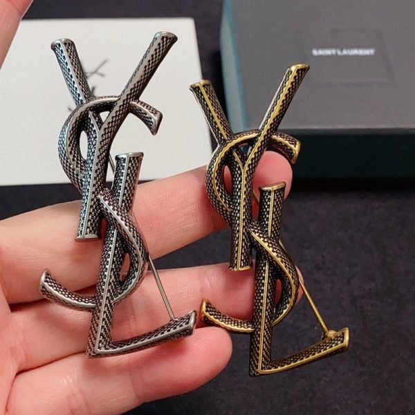 18K Saint Three Color Brooch - Image 9