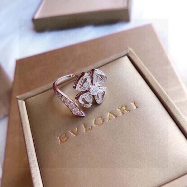 18K BV Fiorever Ring - Image 6