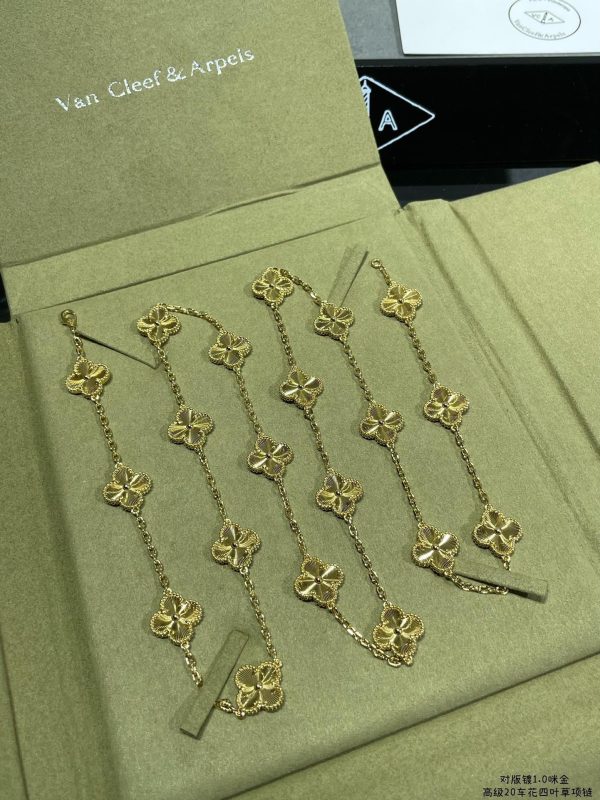 18K Vintage Alhambra 20 Motifs Long Necklace - 图片 9