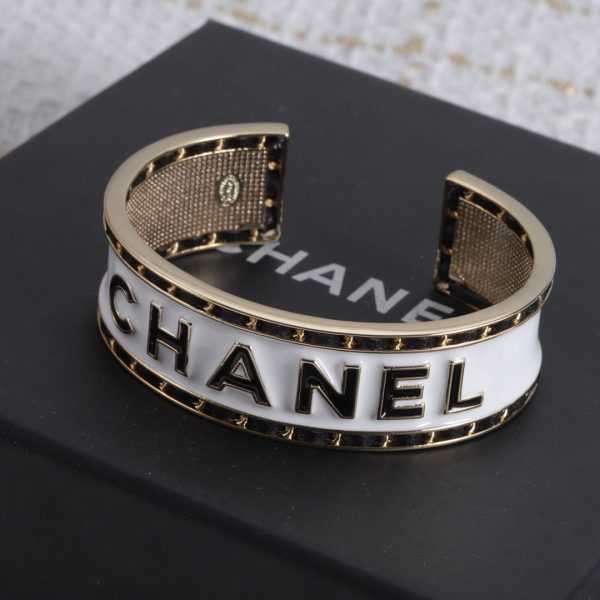 18K CC White Cuff Bracelet - Image 8