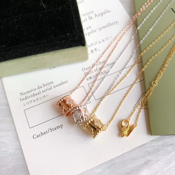 18K Yellow Gold Perlée Clovers Pendant Necklace - Image 6
