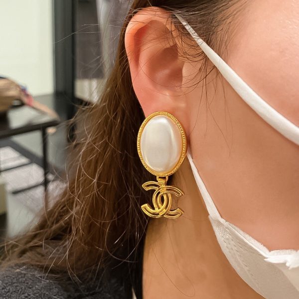 18K CC Big Pearl Pendant Earrings - Image 2