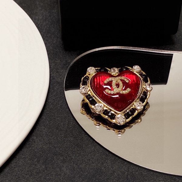 18K CC Red Crystal Heart Brooch - Image 9