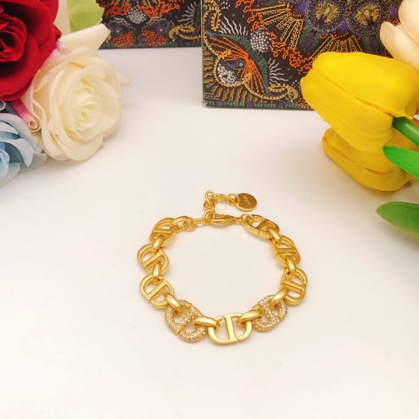 18K CD Diamond Chain Bracelet - Image 9