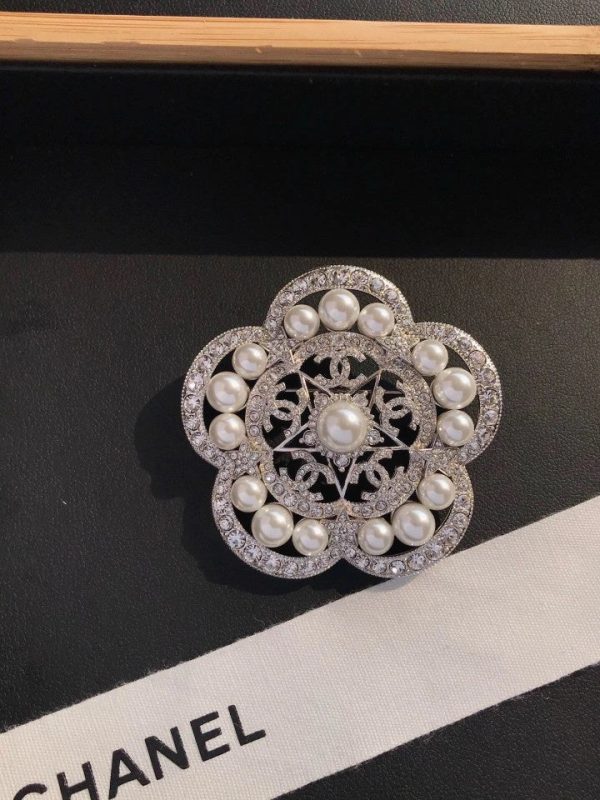 18K CC Camellia Pearls Brooch - 图片 7